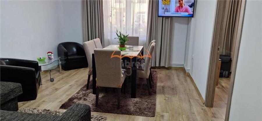 Apartament cu 3 camere decomandat în Horea