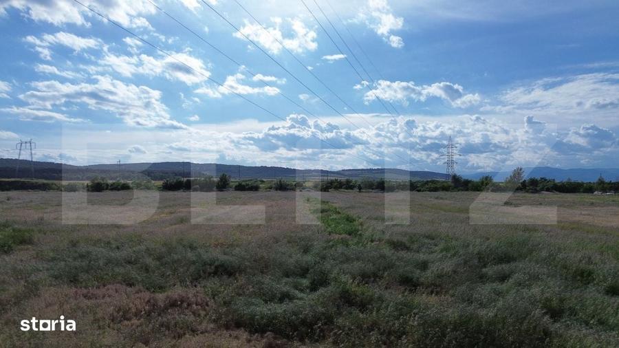 Teren intravilan 2.056 mp | Doua fronturi stradale | Zona rezidentiala - 4