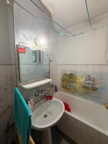 Apartament cu 3 camere decomandat, mobilat în Aurel Vlaicu