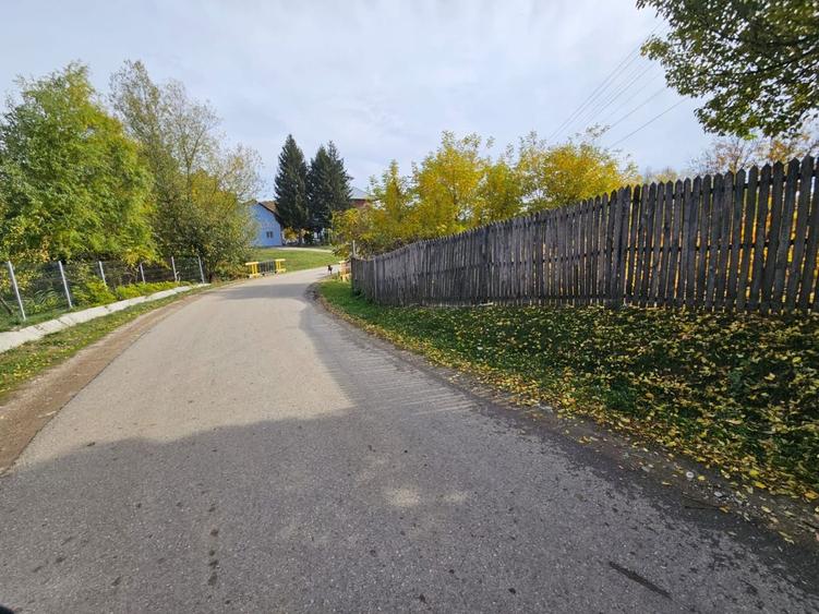 Teren Construcții intravilan de 1081 mp, în Călinești