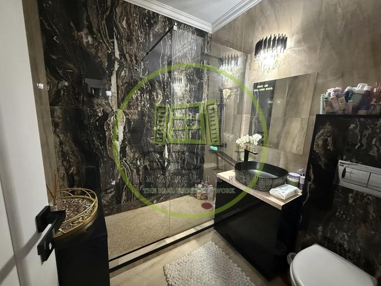 Apartament cu 3 camere, mobilat în Central