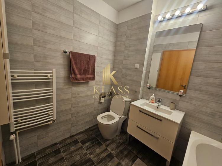 Apartament cu 3 camere decomandat, mobilat în Doamna Ghica