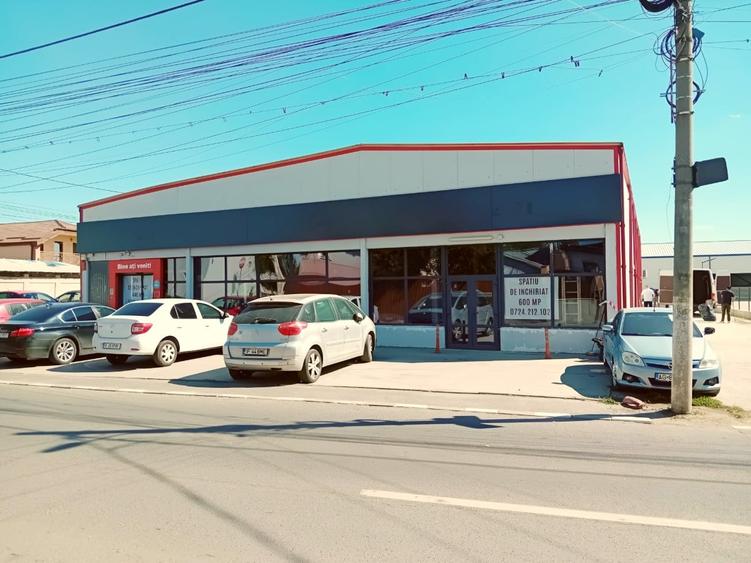 Spațiu comercial, de 600 mp, în Central