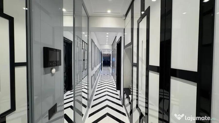 Apartament cu 6 camere decomandat în Pipera