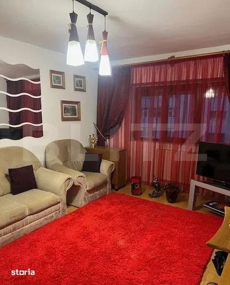Apartament cu 3 camere semidecomandat în Păcurari