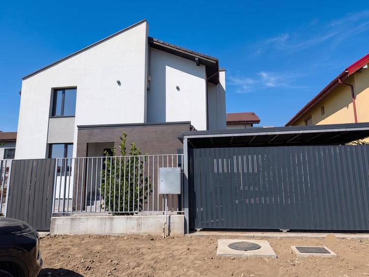 Casă individuală cu 6 camere cu Canalizare în Băneasa