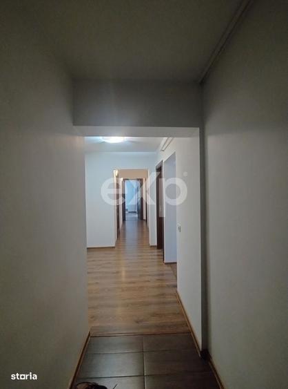 Apartament cu 3 camere decomandat în Găvana