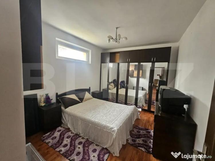 Casă cu 7 camere cu Teren 451 Mp în Central
