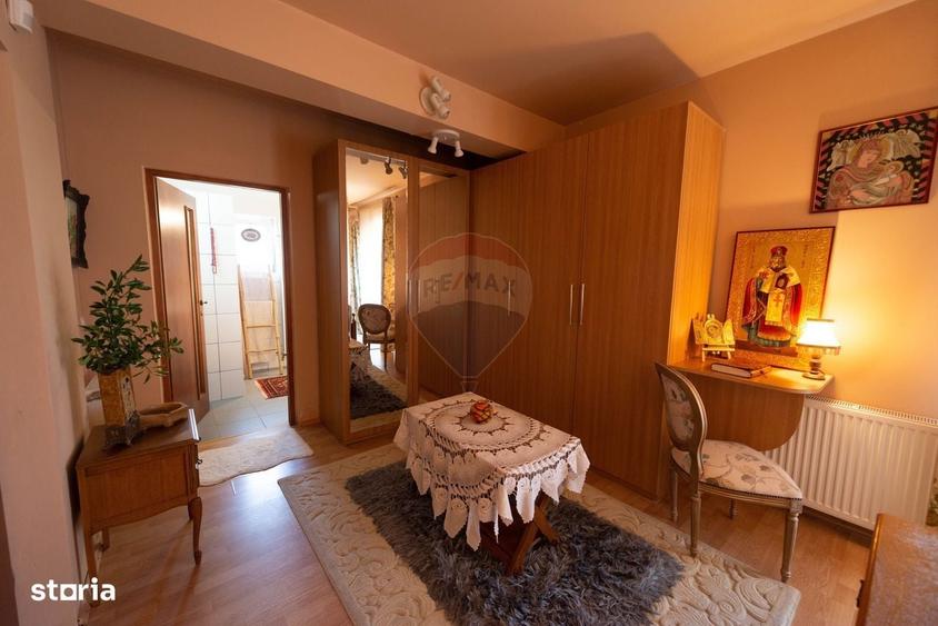 Casă cu 4 camere în Odăile