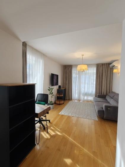 Apartament cu 2 camere semidecomandat, mobilat în Doamna Ghica