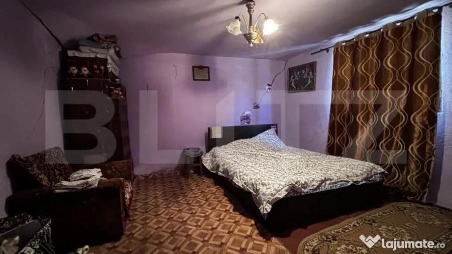 Casă cu 3 camere cu Teren 1427 Mp în Central