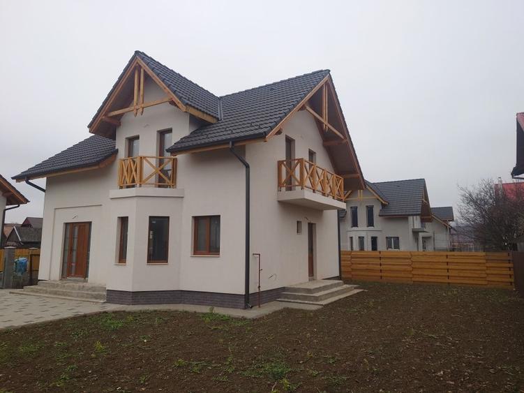 Casă cu 4 camere în Gilău