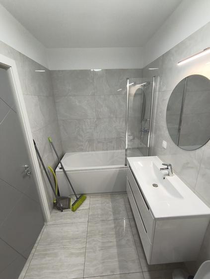 Apartament cu 2 camere decomandat, mobilat în B-dul București