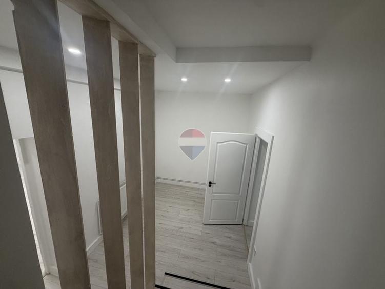Birou, de 135 mp, în Central