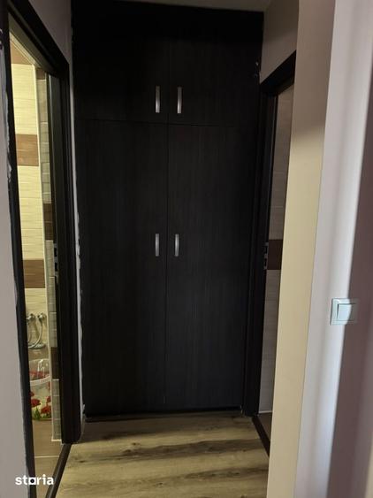 Apartament cu 3 camere decomandat în Iosia