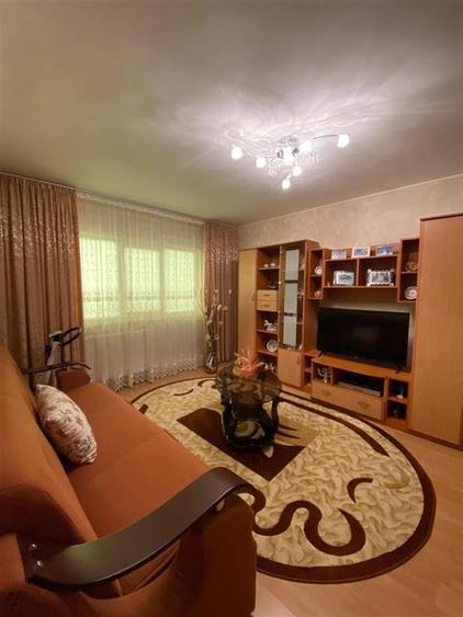 Apartament cu 2 camere decomandat, mobilat în Apollo
