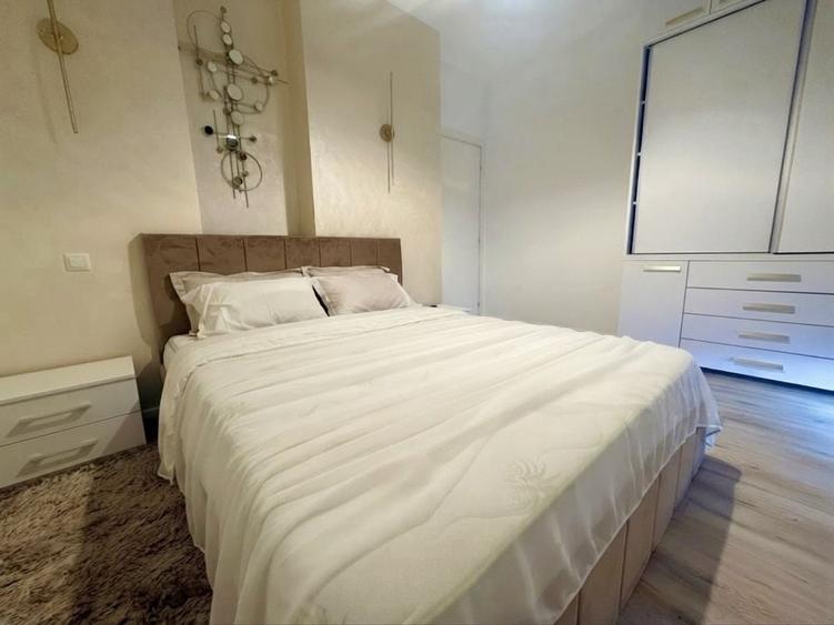 Apartament cu 2 camere decomandat în Sisești