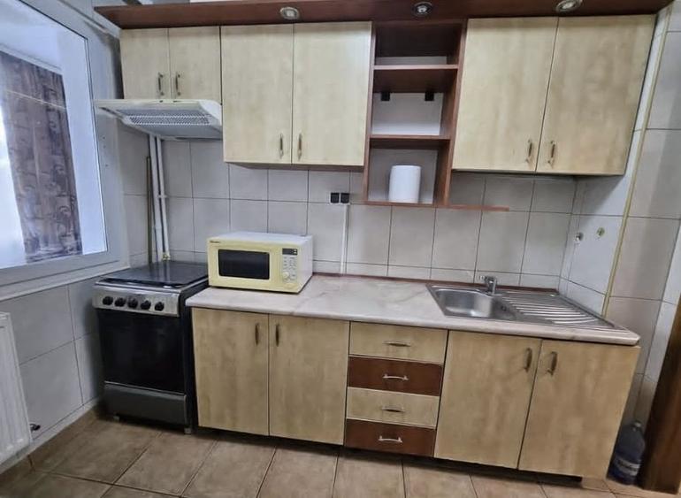 Garsonieră decomandată, mobilată în Berceni
