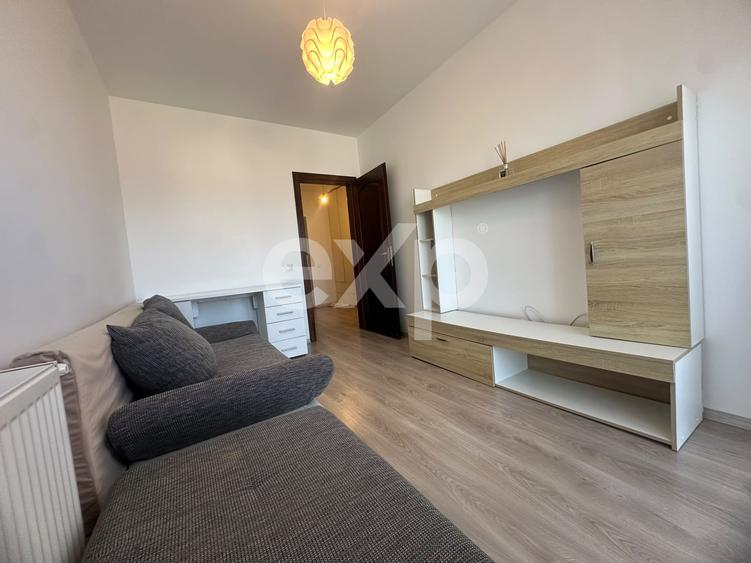 Apartament cu 2 camere semidecomandat, mobilat în Florești