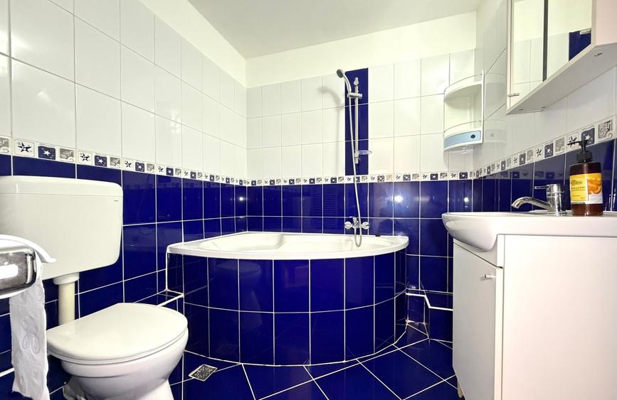 Apartament cu 2 camere decomandat în Titan