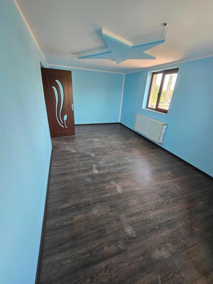 Casă cu 2 camere în Piscu