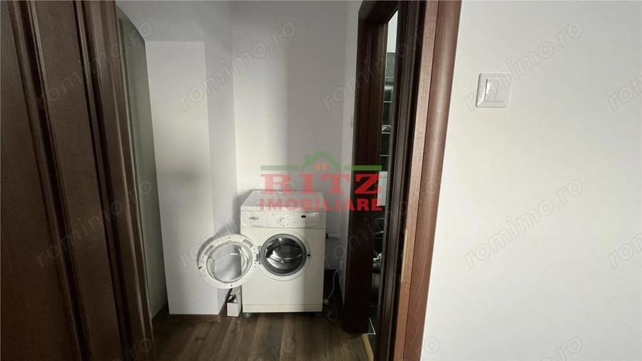 Apartament cu 3 camere decomandat în