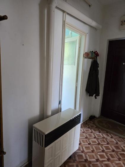 Apartament cu 2 camere decomandat în Tractorul