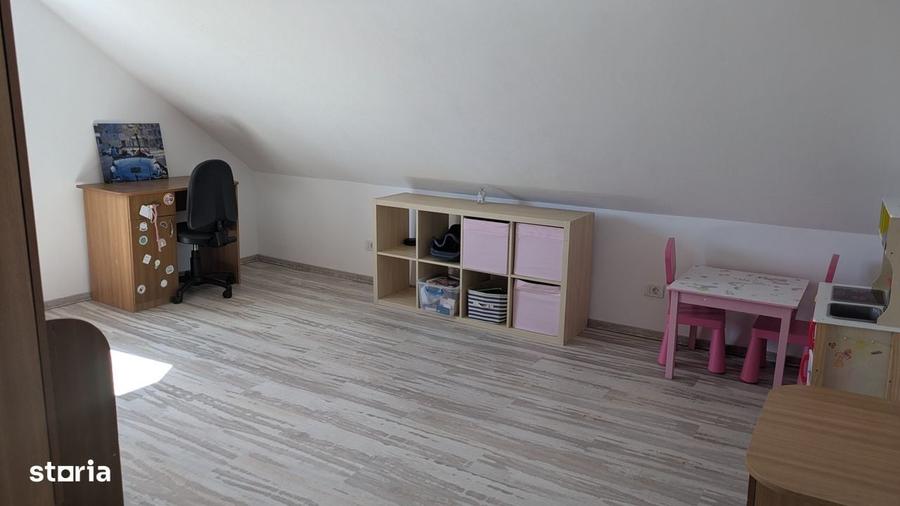 Casă cu 4 camere cu Teren 520 Mp în Vladimirescu