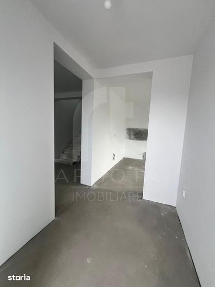 Casă cu 4 camere cu Teren 302 Mp în Mărăcineni