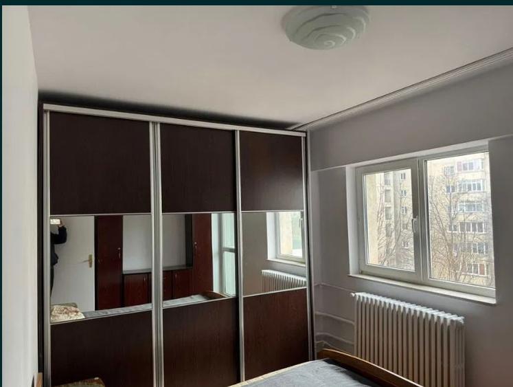 Apartament cu 2 camere semidecomandat, mobilat în Panduri