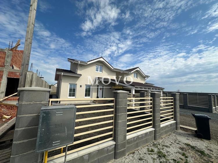 Duplex cu 4 camere cu Teren 250 Mp în Sânandrei