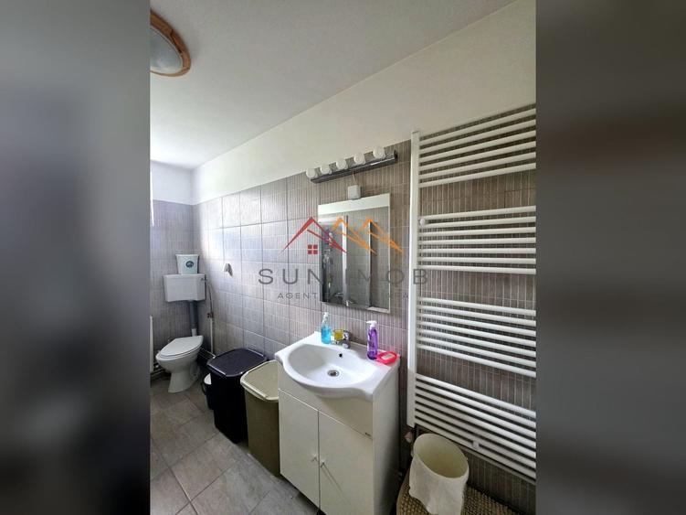 Duplex cu 3 camere cu Canalizare în Bănești