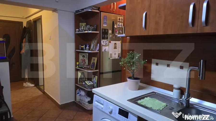 Apartament cu 3 camere decomandat în Burdea