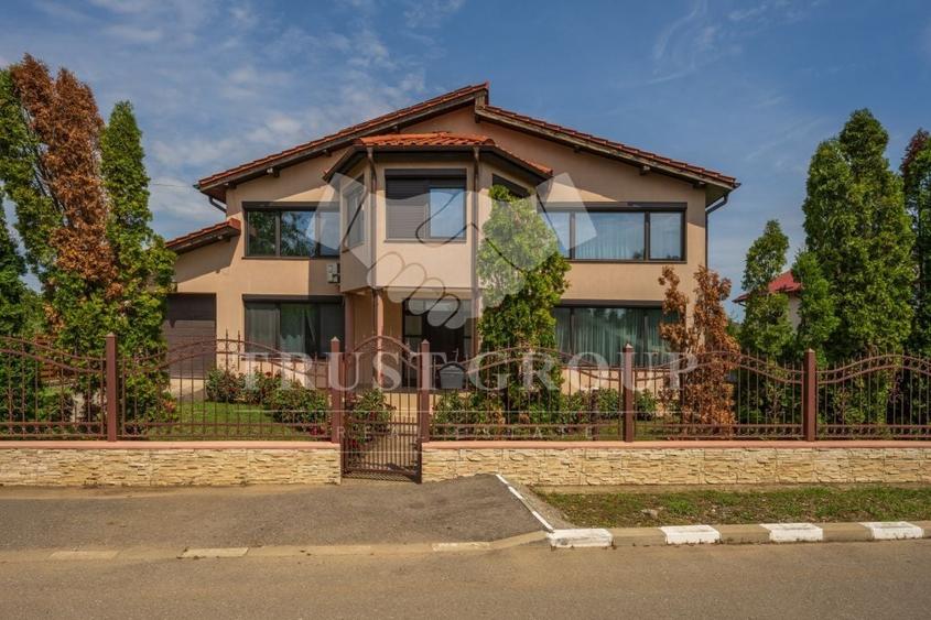Casă individuală cu 6 camere cu Canalizare în Snagov