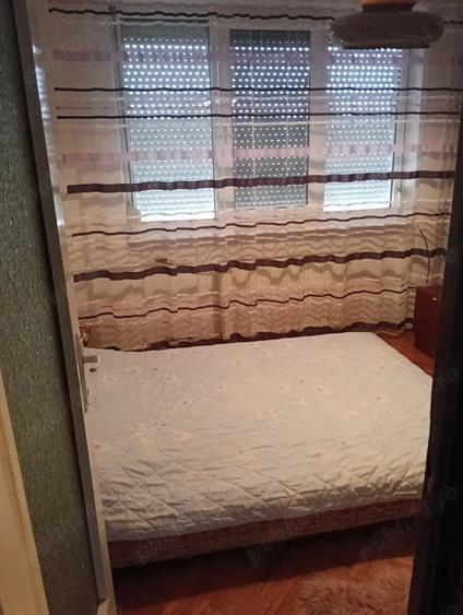Apartament cu 4 camere semidecomandat în Dacia