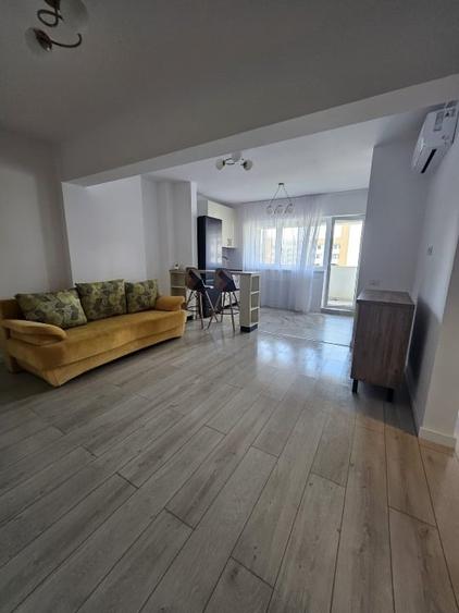 Apartament cu 2 camere decomandat, mobilat în Central