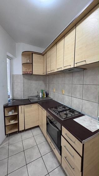 Apartament cu 3 camere în Calea Victoriei