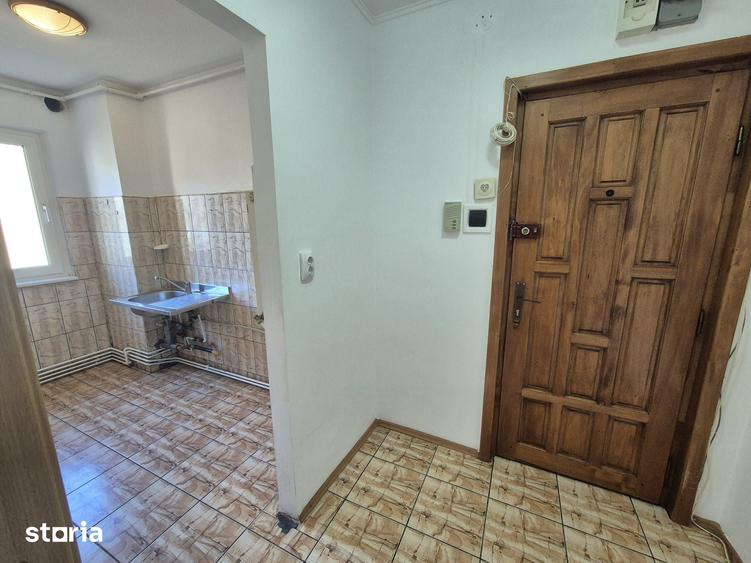Apartament cu 2 camere semidecomandat în Hărmanului