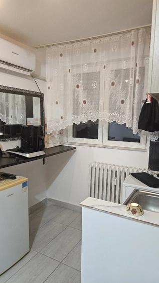 Garsonieră semidecomandată în Titan