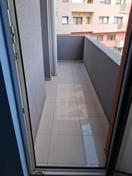 Apartament cu 3 camere decomandat în Independenței