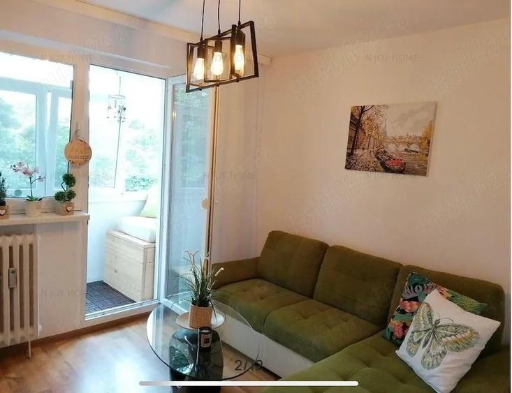 Apartament cu 2 camere decomandat în Tei