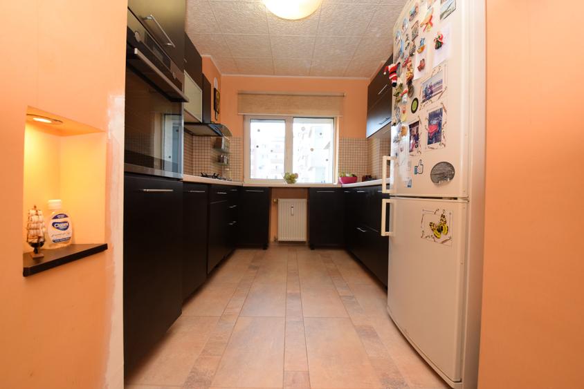 Apartament cu 3 camere semidecomandat în Nicolae Grigorescu