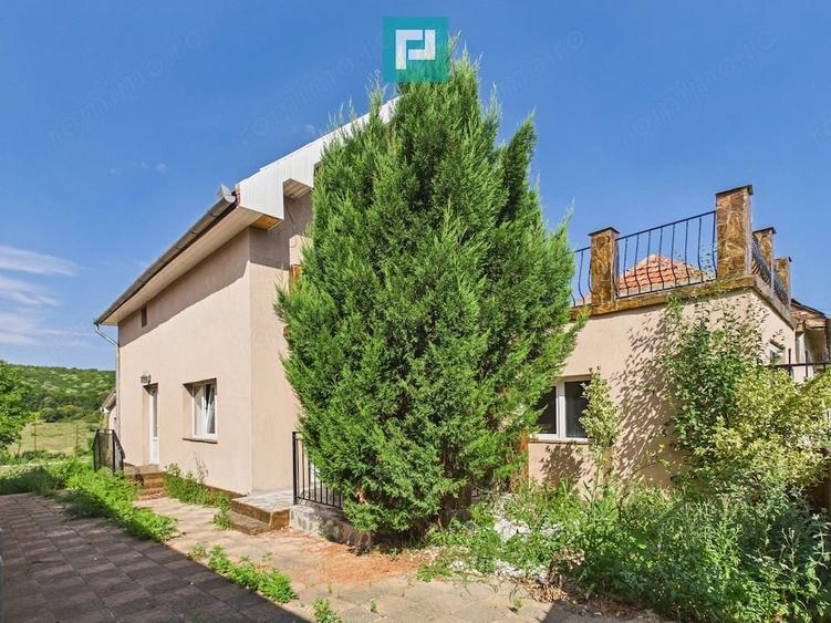 Casă cu Teren 2778 Mp în Hidiș