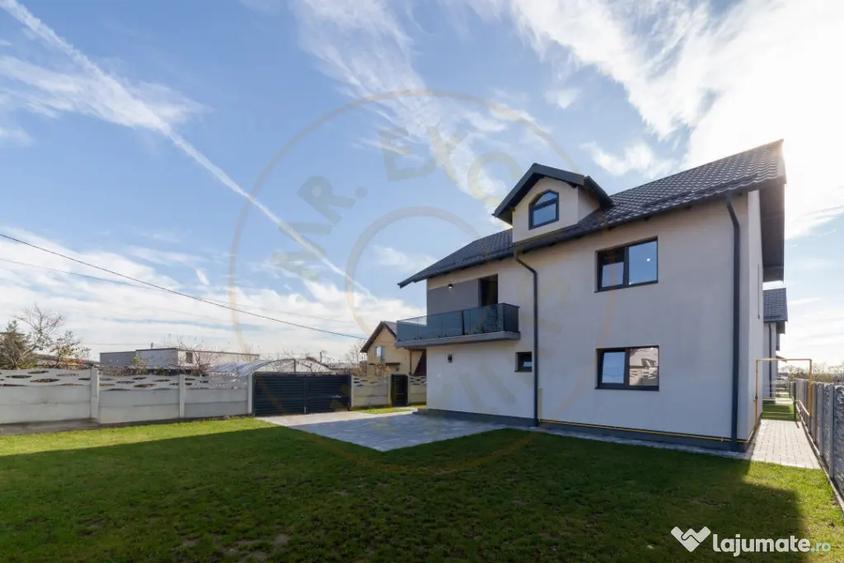Casă cu 4 camere cu Teren 330 Mp în Argeșelu