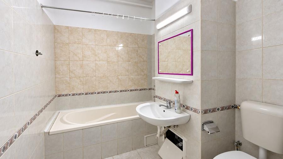 Apartament cu 2 camere decomandat în Dosu Bricii