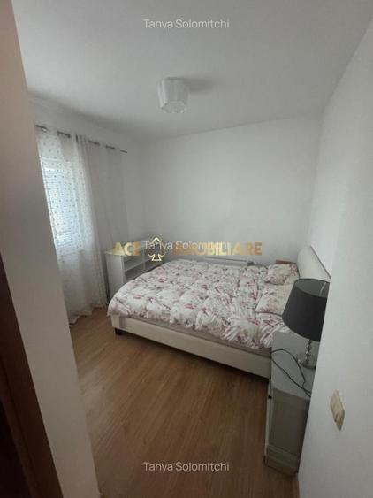 Apartament cu 3 camere semidecomandat, mobilat în Băneasa