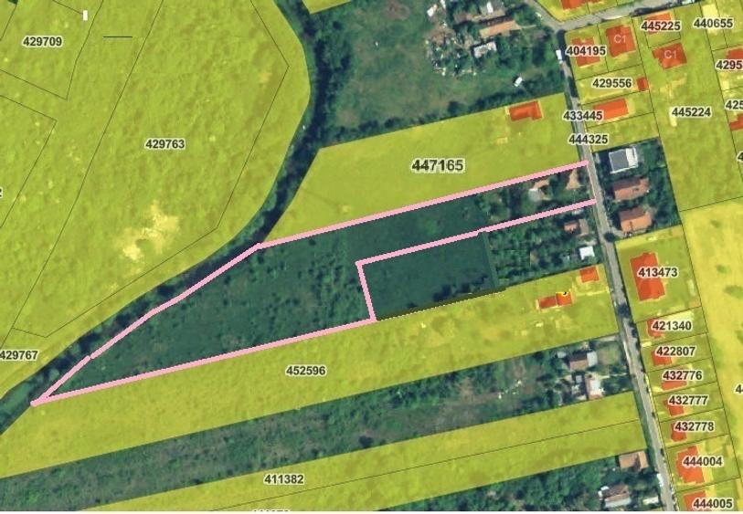 Casă individuală cu 2 camere cu Teren 8000 Mp în Plopi