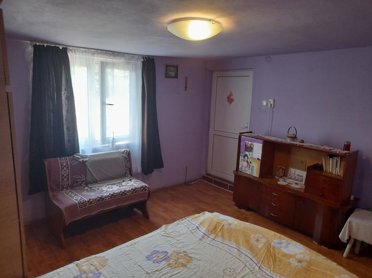 Casă cu 3 camere în Central