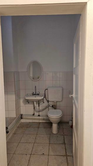 Spațiu comercial, de 80 mp, în Central