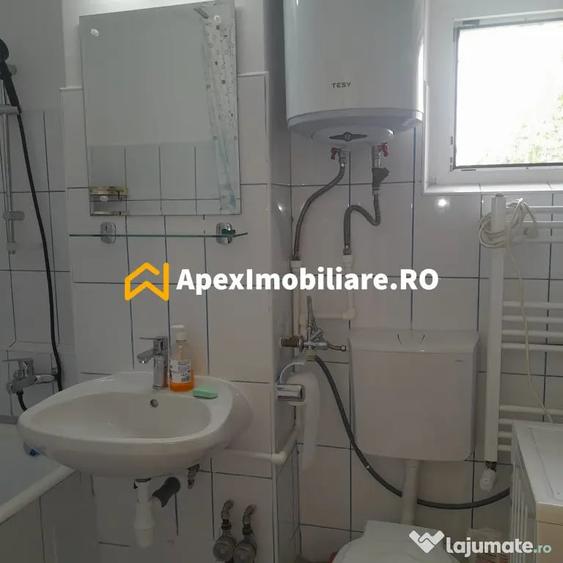 Garsonieră decomandată în Lacul Tei